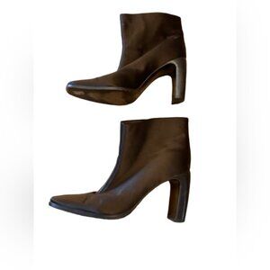 Joan Helpner Heeled Boots | Brown | Size 8